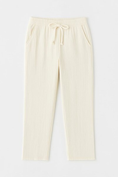 enmodaiçgiyim Off-White 100% Cotton Muslin Fabric Women's Trousers – Narrow Leg, Pockets, Comfortable Fit Casual Trousers