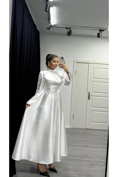 Daves Rochie de seară hijab din satin spaniol cu mâneci îmbrățișate alb-