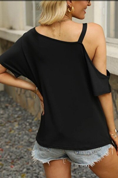 Mossta Asymmetrical Cut Buckle Detailed Viscose Blouse - Black