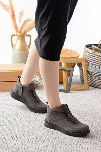 Clara Jones Hakiki Deri Kadın Bot