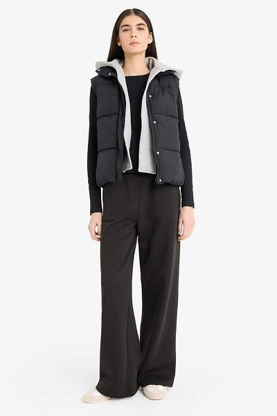 DeFacto Regular Fit Hooded Zippered down Vest F1019Ax25Au