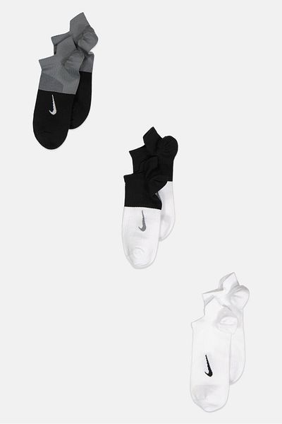 Nike جوارب نسائية غير مرئية بشعار العلامة التجارية، 3 أزواج، متعددة الألوان