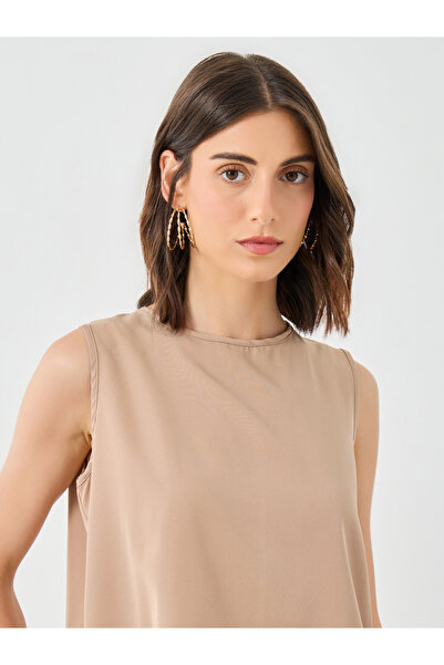 Styli Beige Solid Top and Casual Pants Co-Ords