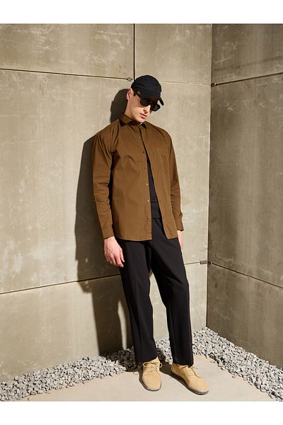 Mascln Sassafras By Styli Men Olive Solid Long Sleeve Relaxed Fit Shirt with Pocket