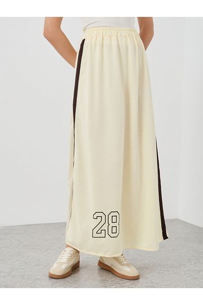 Styli Graphic Print Side Tape Detail A-Line Maxi Skirt