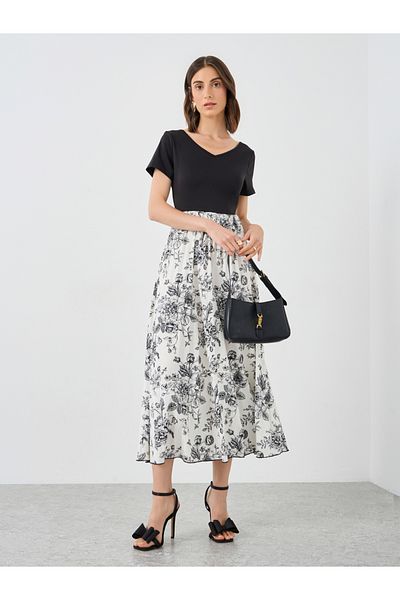 Styli Floral Print Pleated Detail Midi Dress
