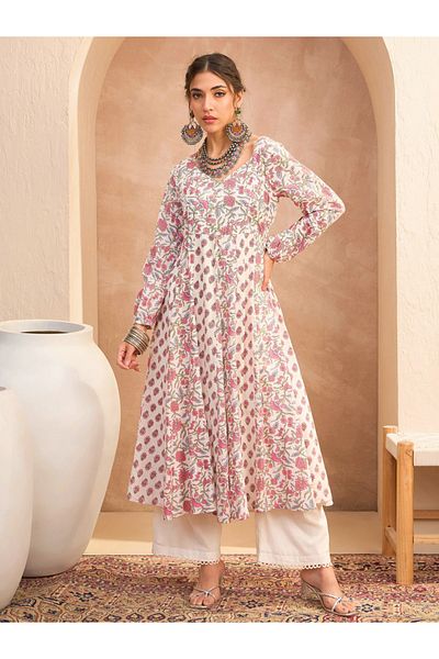 Sassafras By Styli White Floral Sweetheart Neck Anarkali Kurta