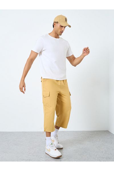 Styli Men Beige Regular Fit 3/4 Shorts with Pockets