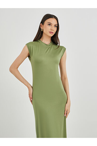 Styli Solid Sleeveless Round Neck Midi Dress