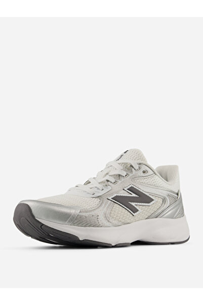New Balance Amaste Shoes