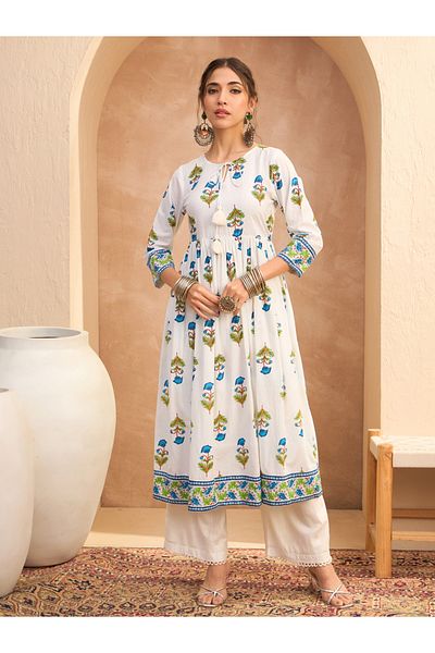 Sassafras By Styli White Floral Front Dori Gathered Kurta