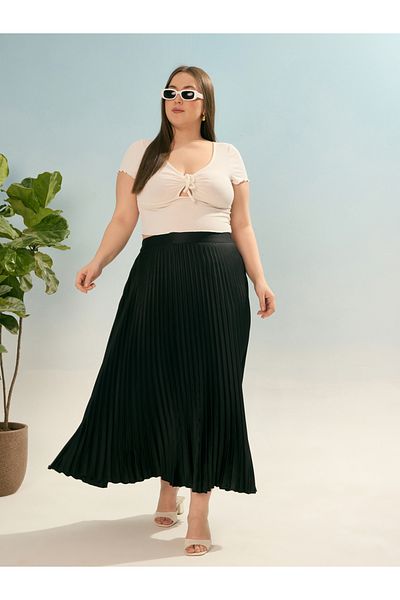 Sassafras By Styli تنورة مطوية أكورديون باللون الأسود
