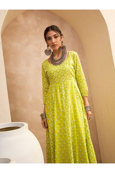 Sassafras By Styli Green Floral Sweetheart Neck Anarkali Kurta