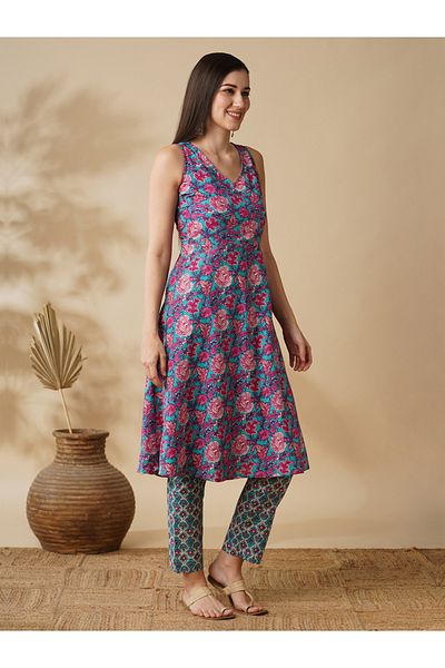 Globus By Styli Floral Print V-Neck Sleeveless Cotton A-Line Kurta with Trousers Co-Ords