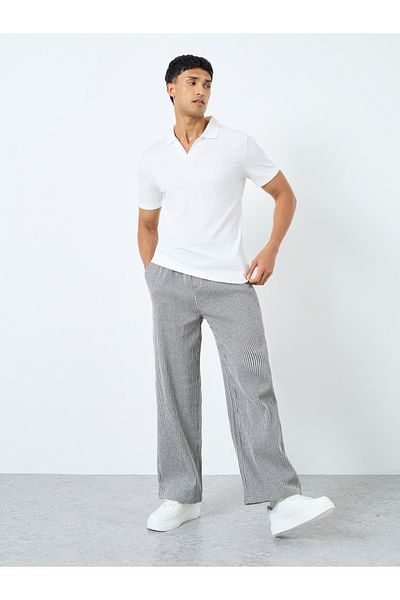 Styli Men Grey Striped Oversized Joggers
