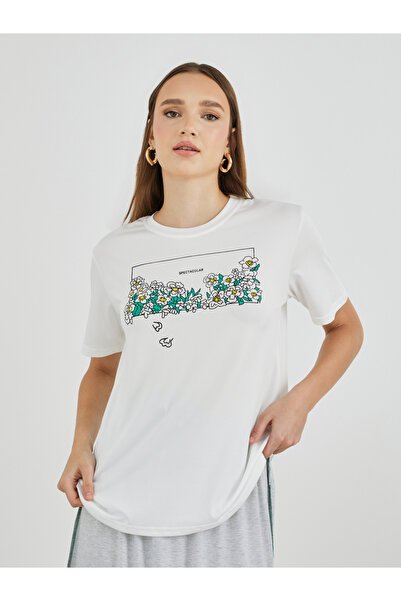 Styli تي شيرت كبير الحجم مطبوع عليه رسوميات