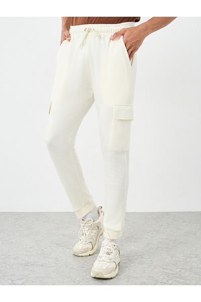 Styli Men Cream Slim Fit Cargo Joggers