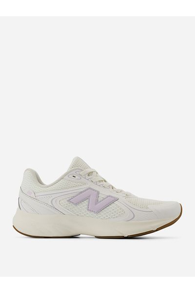 New Balance Amaste Shoes
