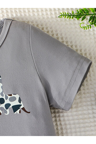 Styli Graphic Print Round Neck T-Shirt and Shorts Set