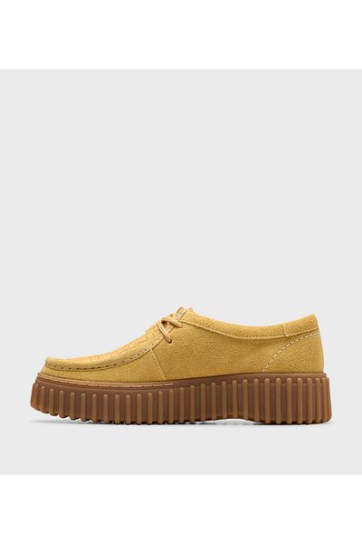 CLARKS حذاء تورهيل بي للنساء باللون البني