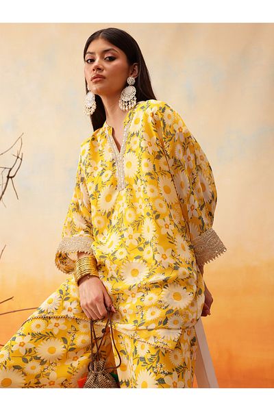 INDO STREET By Styli Floral Printed Mandarin Collar Top with Trousers Set