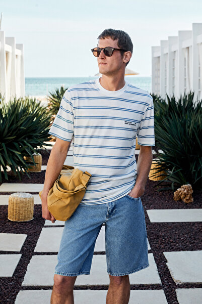 GRIMELANGE WOODY Ανδρικό 100% βαμβακερό κέντημα με λεπτομέρεια με ριγέ λαιμόκοψη με κανονική εφαρμογή Λευκό-μπλε ριγέ μπλουζάκι