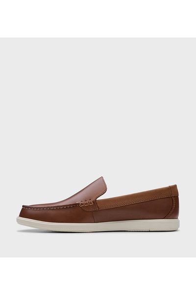 CLARKS حذاء لوفر براتون للرجال باللون البني
