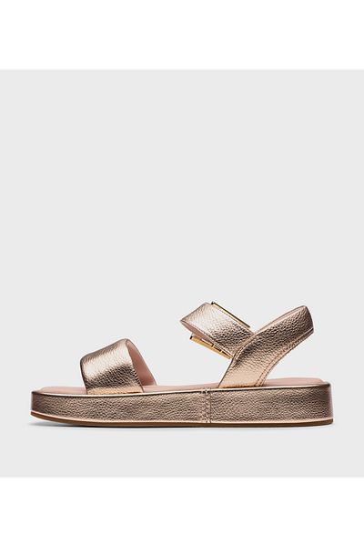 CLARKS صندل ألدا المعدني النسائي ذو الأشرطة