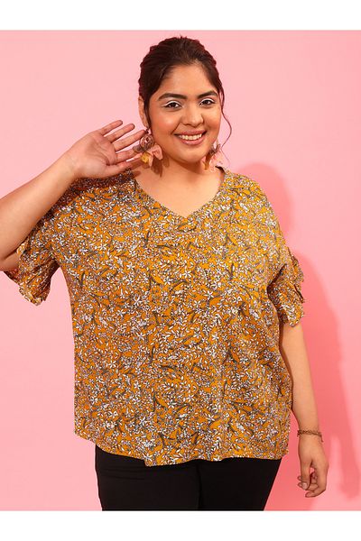CURVY STREET By Styli Plus Size Floral Printed V-Neck Top