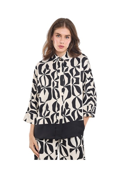 R&B قميص منقوش بياقة كلاسيكية وأكمام 3/4