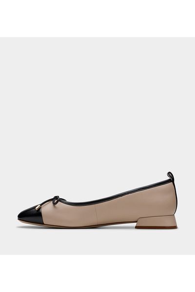 CLARKS Beige Women's Ubree15 Poppy Shoes