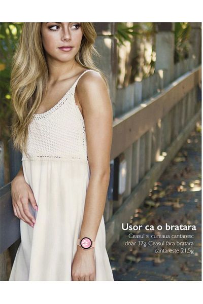 Smart Vibe ACTIVE Smartwatch - Doua Bratari Metalica si Silicon, Monitor Sanatate, Multi Sport, Gold