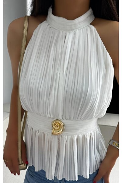 Elizar Moda BEYAZ PİLİSELİ TOKA DETAYLI BLUZ