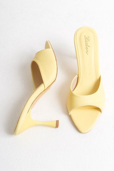 LDR Women's Yellow Pointed Toe Heeled Slippers