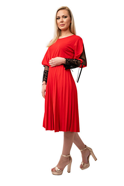 OEM Debbie Women's Pleated Dress With Red Pleated Skirt