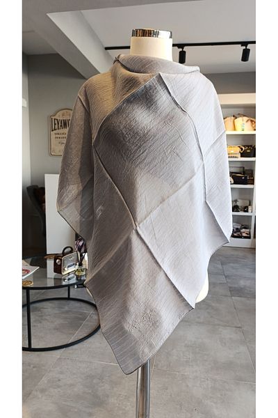 LA BOUTIQUE Herbal Scarf