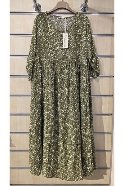 Park Moda Dress Small Floral Pattern Cut from the Robe