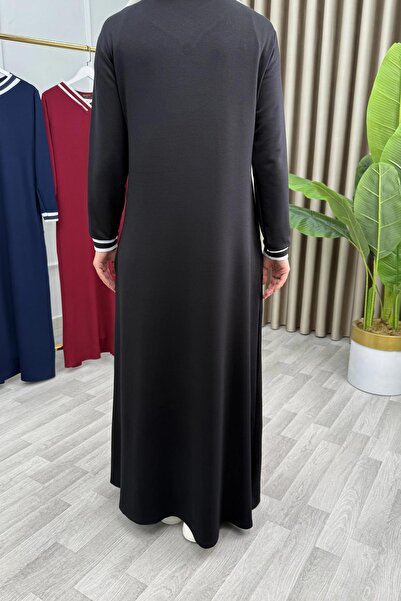 Mercan NURSAÇ ELBİSE Siyah Beyaz V Yaka Detaylı Tesettür Spor Elbise Kristal