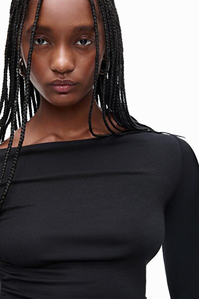 Bershka Asimetrik uzun kollu tişört