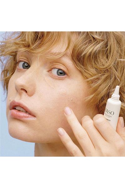 Shiseido Golden Concealer Cream for Acne-Prone Skin – Tinted Spot Treatment –