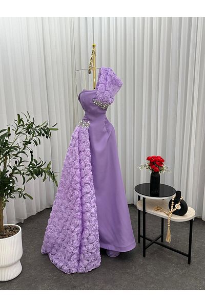 COCONALY Barbie dress with a distinctive design