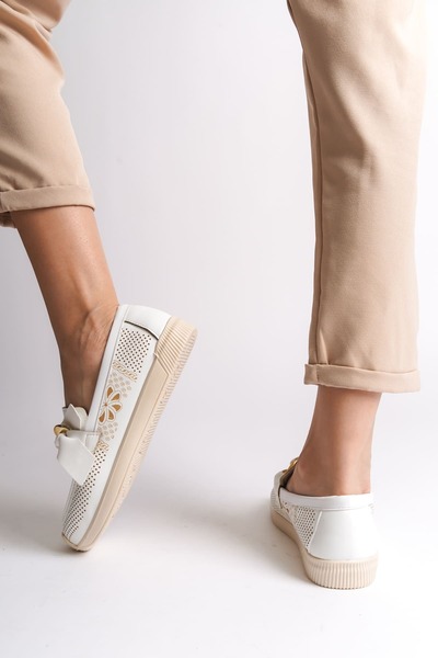 Joy Ayakkabı Lydia laceless orthopedic comfortable sole flower patterned women's flat shoes ckt - white