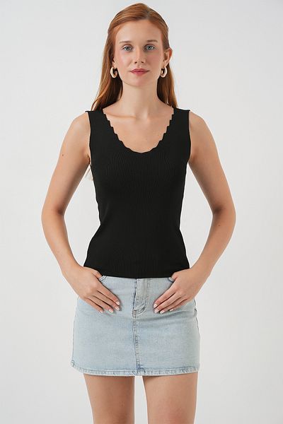 Bigdart Women's Zigzag V-Neck Blouse 15930 - Black