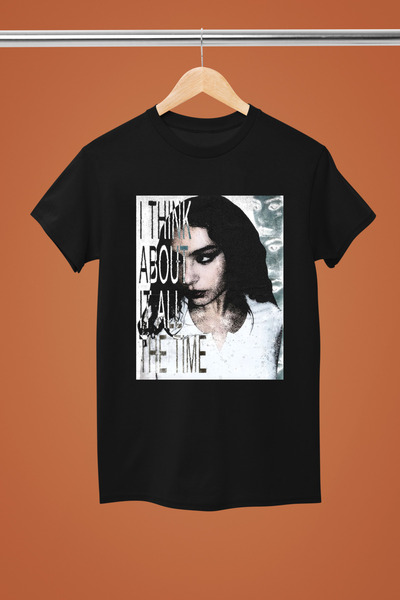 MAGORS تيشيرت تشارلي XCX مطبوع من القطن برقبة دائرية وأكمام قصيرة