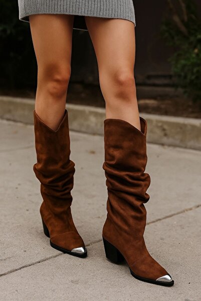 Shoego Kadın Kahverengi Süet Metal Detaylı Western Diz Altı Çizme