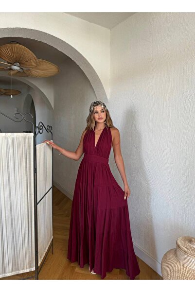 Miss Beyoğlu فستان طويل بفتحة رقبة على شكل حرف V وظهر مكشوف