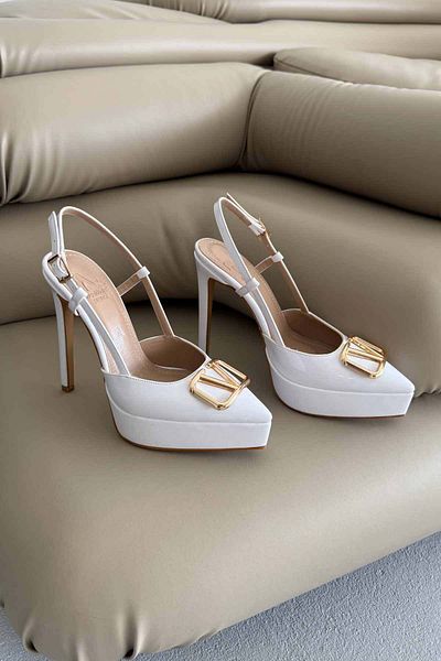 AYAKKABI PRENSİ Lena V Detailed White Patent Leather