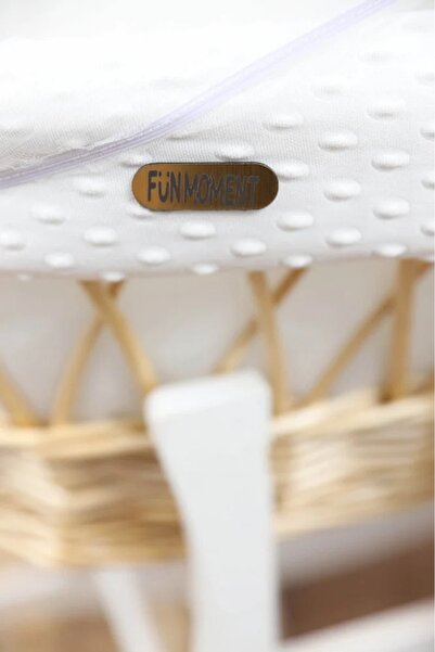Fun Moment Moses basket (sugar-colored) crib + base