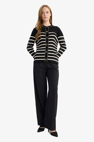 DeFacto Regular Fit Crew Neck Button Striped Knitwear Cardigan D5894Ax25Au