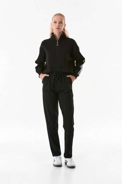 UYN SPORT بنطال رياضي بفتحة مستقيمة من خيطين